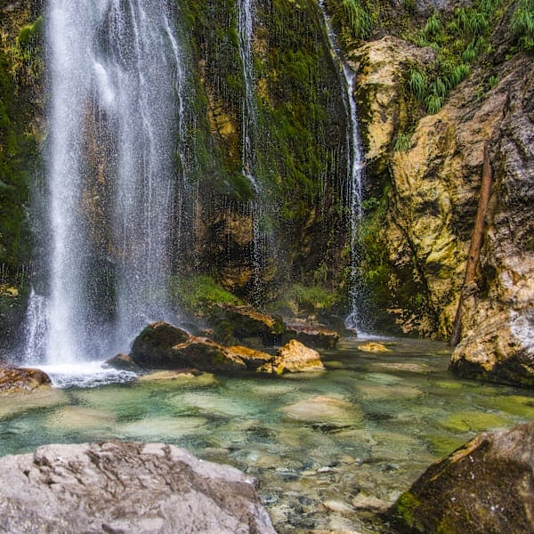 Albanien Roadtrip: Canyons, Cliffs & Coastal City Vibes