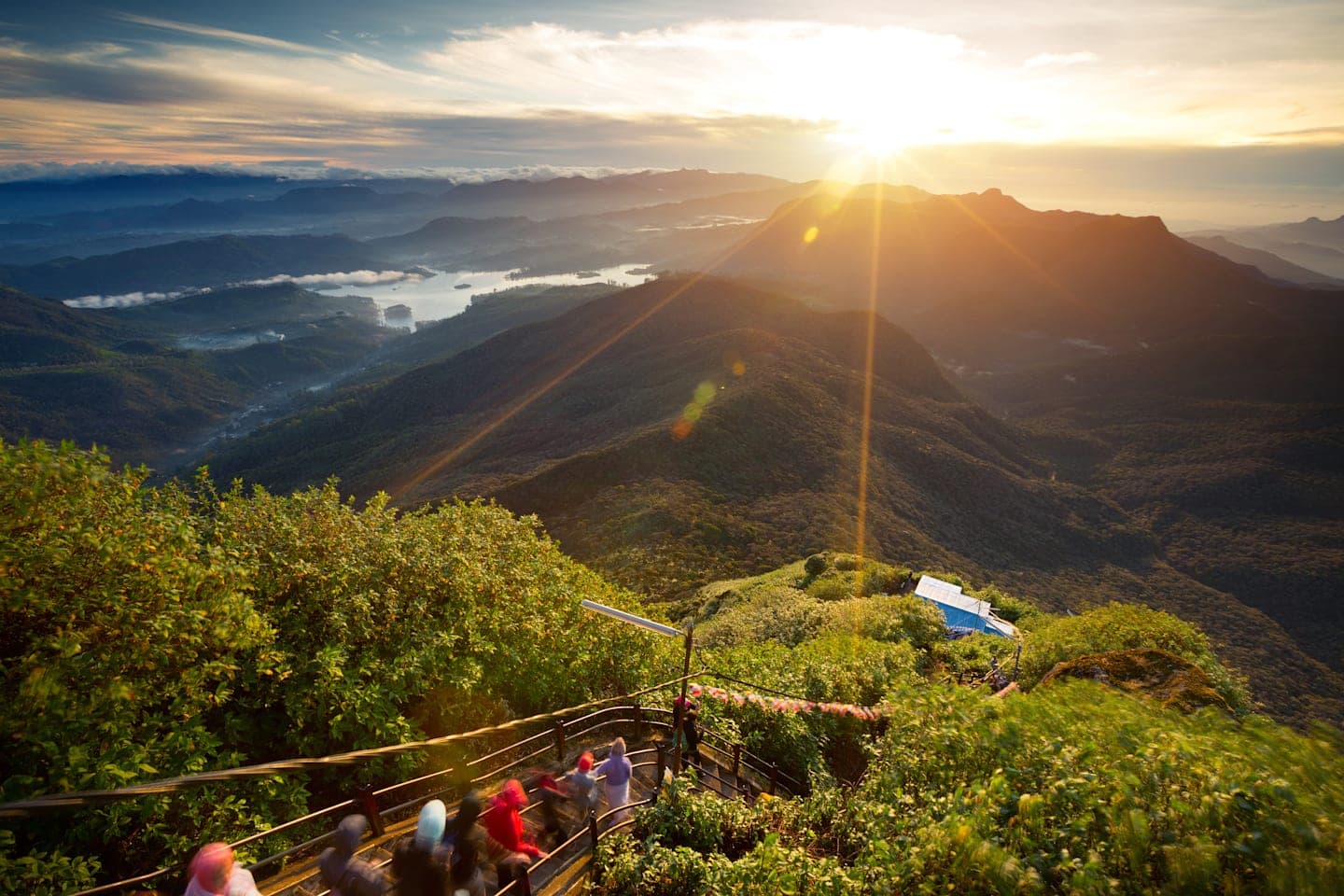 Sunrise Hike auf den Adams Peak in deiner journaway Gruppe thumbnail